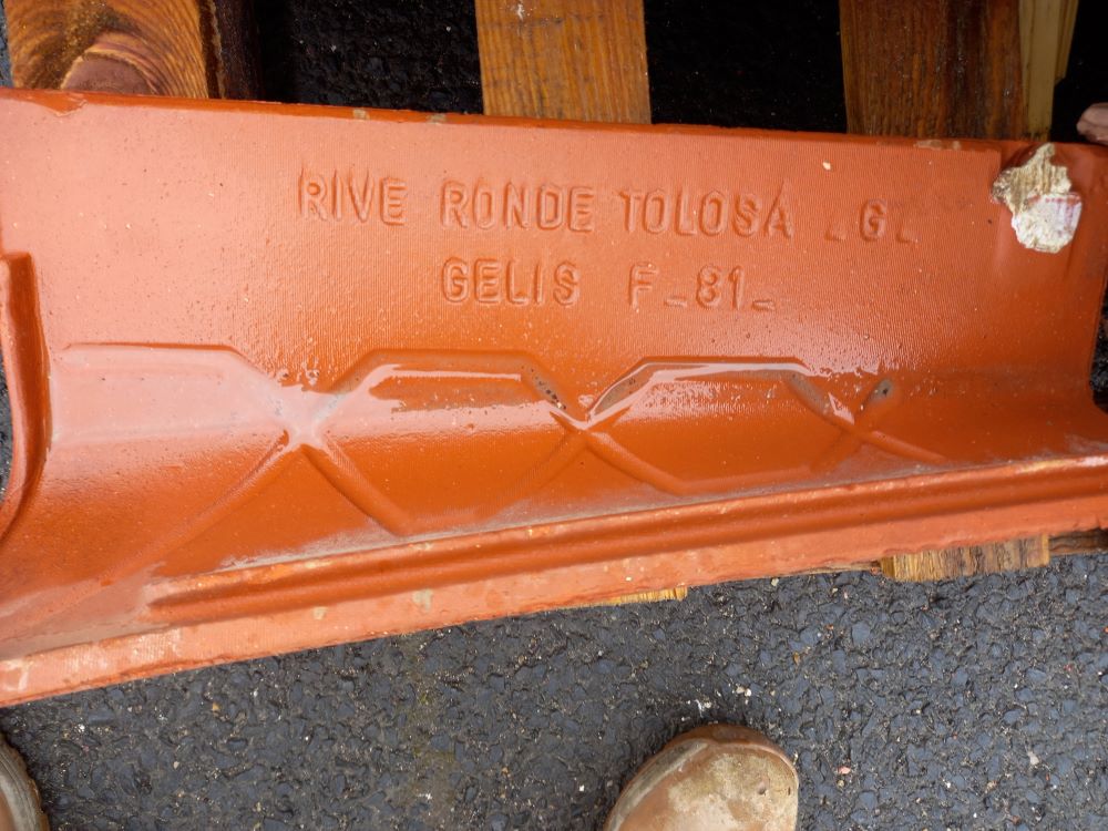Tuile rive ronde gauche Tolosa 10
