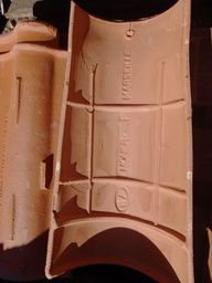 Tuile faitière romane Monier Marseille