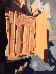 Tuile plate Guichard Monier + tuile de rive gauche